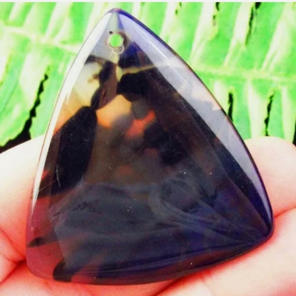 New Black Dragon Veins Agate Triangle Pendant. - Picture 8 of 8